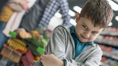 كيف يسهم غياب الحدود في تنشئة طفل 