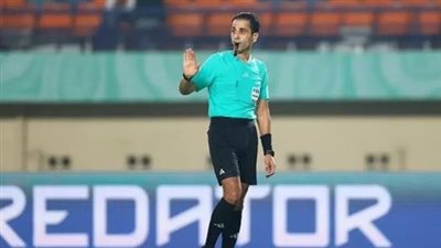 بسبب رسوبه في الاختبارات.. كاف يستبدل حكم مباراة الأهلي والجيش الملكي بأخيه 