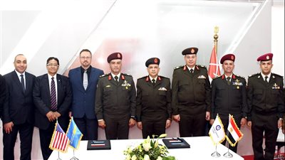 على هامش فعاليات اليومين الثالث والرابع للمعرض الدولى للصناعات الدفاعية والعسكرية 