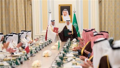 الرياض والدوحة توقعان اتفاقية تنفيذ مشروع قطار السعودية - قطر السريع