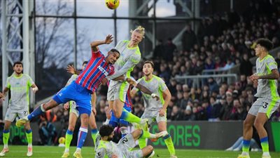 مانشستر سيتي يواصل مطاردة أرسنال في الدوري الإنجليزي بفوز عريض على كريستال بالاس