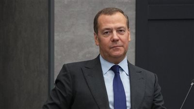 مدفيديف يوافق على دعوة ماسك لإلغاء الاتحاد الأوروبي