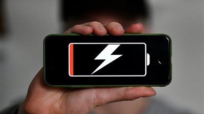 علماء روس يبتكرون طريقة لزيادة عمر وكفاءة بطاريات الهواتف الذكية