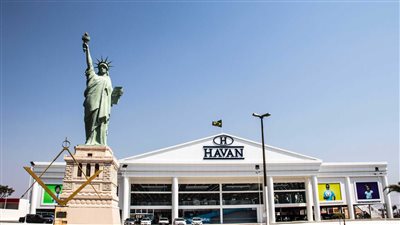 انهيار تمثال الحرية البرازيلي بعد عاصفة قوية