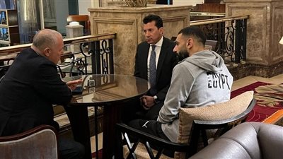 حديث مع وزير الرياضة واتحاد الكرة.. صلاح في مقر إقامة منتخب مصر