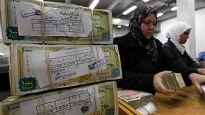 سوريا.. إغلاق جميع المصارف العامة والخاصة ومصادر اقتصادية تكشف السبب