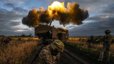 قائد أوكراني يدعو إلى إرسال جميع المظليين إلى الخطوط الأمامية