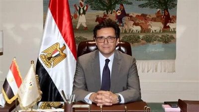 وزير الثقافة يختتم فعاليات الدورة العاشرة لملتقى القاهرة الدولي لفنون الخط العربي ويكرم المبدعين