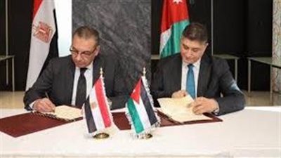 تعزيز الشراكة اللوجستية.. مصر والأردن يوقعان اتفاقاً جديداً لتيسير حركة الشاحنات ودعم التجارة البينية