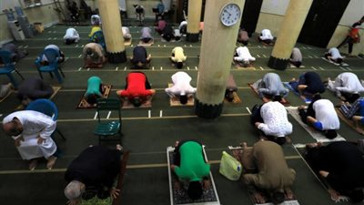 أزمة قرآن الفجر تشعل الجدل في مصر.. وفتوى رسمية تحسم الخلاف