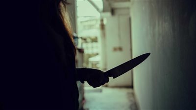 جريمة مروعة في القليوبية.. زوجة تنهي حياة زوجها طعناً بعد اكتشاف طلاقها السري وزواجه بأخرى