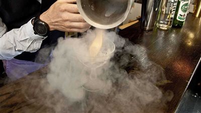 شيف شهير يحوّل مشروب عيد الميلاد إلى كابوس قاتل