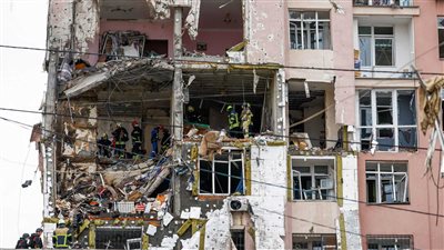 هجوم روسي يقطع التدفئة عن آلاف المباني في كييف