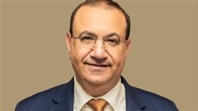 الكويت تغلق صيدليات كبرى يمتلكها رجل أعمال مصري مشهور