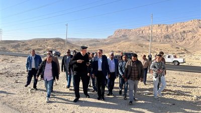 محافظ قنا: إجراءات عاجلة بالطريق الصحراوي الغربي لمنع الحوادث
