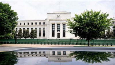 انقسامات في اجتماع المركزي الأمريكي بسبب خفض أسعار الفائدة