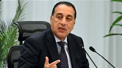 رئيس الوزراء يسلم عقود الوحدات السكنية بمشروع “الطود” بالأقصر