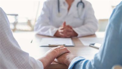 بعد 44 عاماً.. زوجان يكتشفان حقيقة صادمة عن طفلهما