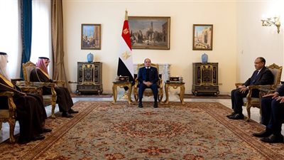 الرئيس السيسي يبحث مع وزير الخارجية السعودي مستجدات الأوضاع الإقليمية والدولية