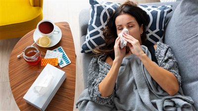 كيف تفرق بين البرد والإنفلونزا وكوفيد؟