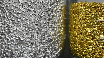 عاملان وراء ارتفاع الذهب والفضة إلى مستويات تاريخية