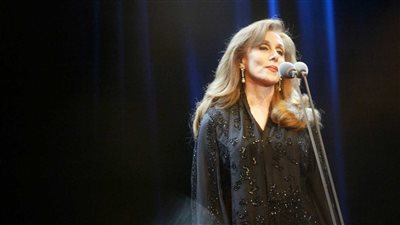 من بين مئات الأغاني.. هل خصت فيروز ابنها الراحل هلي بإحدى روائعها؟