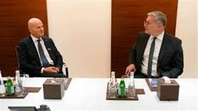 وزير البترول يبحث مع 