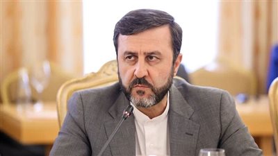 كاظم غريب آبادي: إذا اندلعت حرب فلن تكون بين إيران والولايات المتحدة بل ستطال المنطقة بأسرها