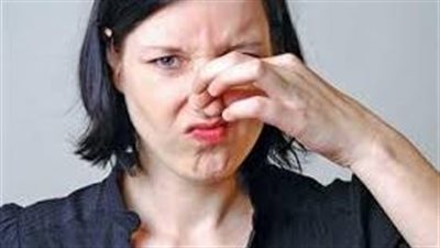 رائحة كريهة قد تكشف عن الإصابة بالسرطان.. متى يجب القلق؟