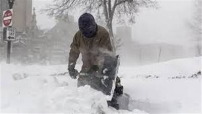 إلغاء مئات الرحلات الجوية جراء العاصفة الشتوية في أمريكا