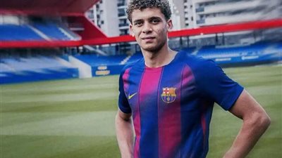 أبو تريكة يفاجئ حمزة عبد الكريم بعد انتقاله إلى برشلونة