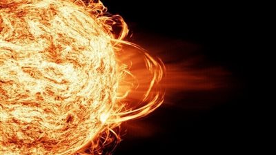 بقعة نشطة على الشمس تسجل رقما قياسيا في عدد التوهجات خلال يوم واحد