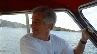 المجرم الجنسي جيفري إبستين 