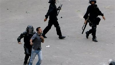 إيران: اعتقال عشرات 