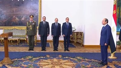 الوزراء الجدد يؤدون اليمين الدستورية أمام الرئيس السيسي