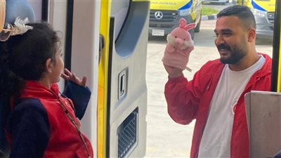 الهلال الأحمر يدفع قافلة «زاد العزة» 140 ويستقبل الدفعة الـ12 من الفلسطينيين