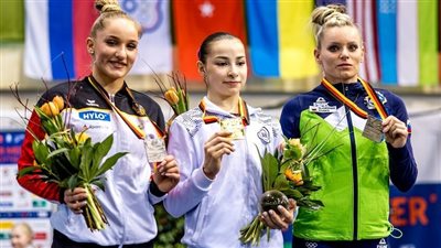 الروسية آنا كالميكوفا تتوج بذهبيتين في بطولة العالم للجمباز الفني