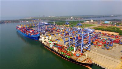 الهند تسمح لسفينة حربية إيرانية بالرسو في ميناء كوتشي 