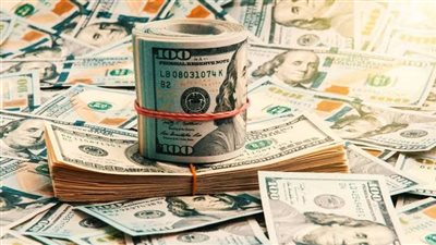 الدولار يقترب من 53 جنيهًا في البنوك.. ماذا يحدث للجنيه المصري؟