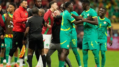 جدل مستمر.. اعتراف جديد يهز نهائي السنغال والمغرب