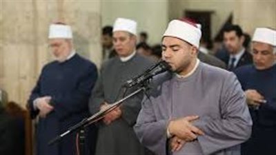 أجواء إيمانية في الليلة الوترية الثالثة: حشود المصلين تُحيي ليلة 25 رمضان بالجامع الأزهر