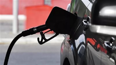 ىفرنسا تسمح مؤقتا ببيع وقود لا يتوافق مع المعايير