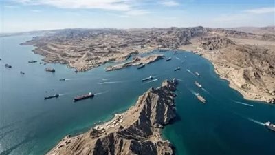 الحرس الثوري يعلن إغلاق مضيق هرمز.. ويحذر: أي محاولة عبور ستواجه بإجراءات صارمة