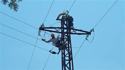 سوريا.. موافقات أمنية وتنسيق على الأرض لإصلاح خط كهرباء رئيسي بريف السويداء