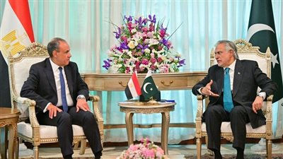 موقف محرج لوزير خارجية باكستان خلال استقباله نظيره المصري