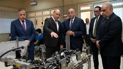 وزير الدولة للإنتاج الحربى يبحث مع 