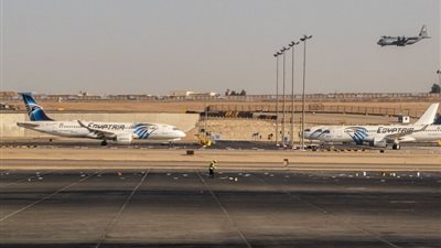 مصر تعلن رسميا إلغاء الكارت الأخضر في مطار القاهرة