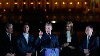 زعيم الحزب الفائز في انتخابات هنغاريا: سنستعيد مشاركتنا في الاتحاد الأوروبي والناتو