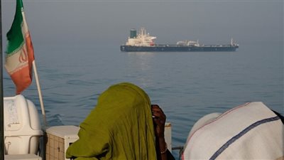 توجيهات عاجلة للسفن في الخليج ومضيق هرمز مع دخول الحصار حيز التنفيذ