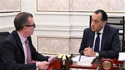 رئيس الوزراء يستعرض مع وزير التخطيط تطورات الاقتصاد العالمي